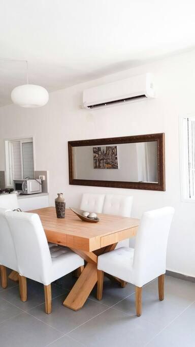 Apartment Oַ&o Group- Cozy Bat-yam 3 Min Walk To
